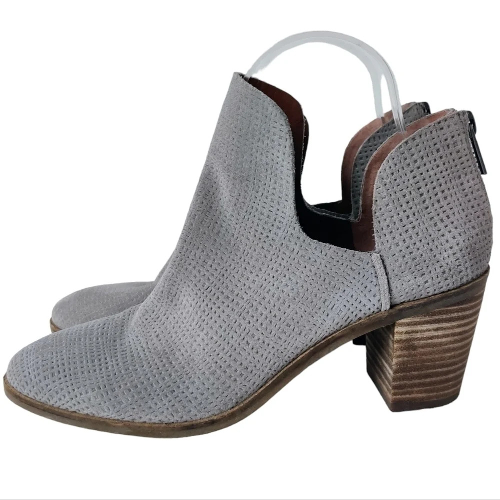 LUCKY BRAND Powe Gray Titanium Textured Suede Leather Block Heel Booties 8.5